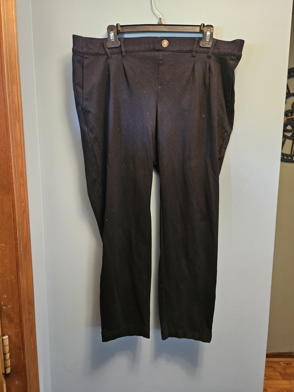 Isabel Maternity by Ingrid & Isabel Black Ankle Maternity Pants